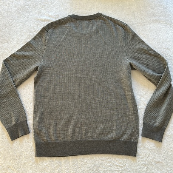 Banana Republic Men’s Merino Wool Cree Neck Sweater, Medium - Picture 6 of 6